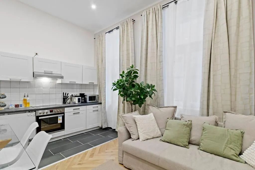 Next To Mariahilferstrasse I Bars, Cafe I Fast Wifi Apartment Vienna